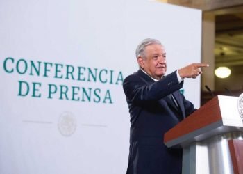 Pide López Obrador a EU aprobar uso de todas las vacunas contra covid-19