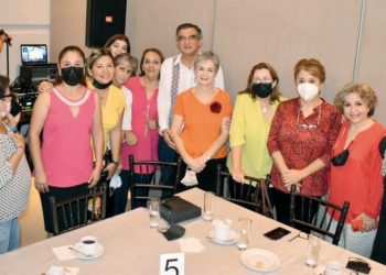 Son mujeres motor de la transformación: Américo