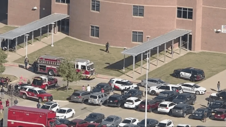 Cae joven sospechoso de tiroteo en escuela de Texas; reportan 4 heridos