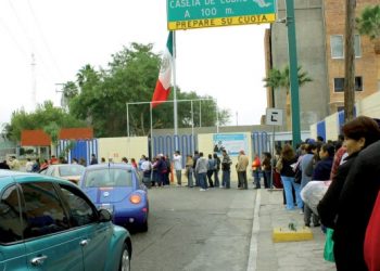 Podrán niños cruzar a EU sin estar vacunados