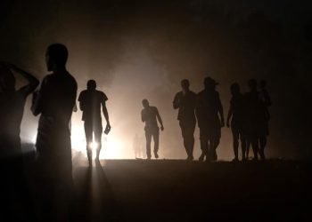 Detención de migrantes alcanza cifra récord en la frontera de México con Estados Unidos