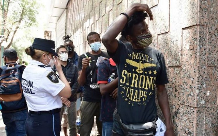 Haitianos pagan más de 20 mil pesos para casarse con mexicanas