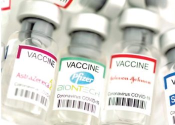 Autoriza FDA la mezcla de vacunas