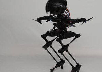 Crean un dron capaz de volar, caminar sobre una cuerda floja y patinar en ‘skate’ (VIDEO)