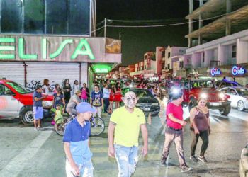 Exhortan no salir a pedir dulces en Halloween