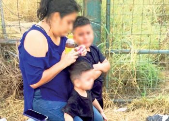 Rescatan patrulleros fronterizos a dos niños varados en el Bravo