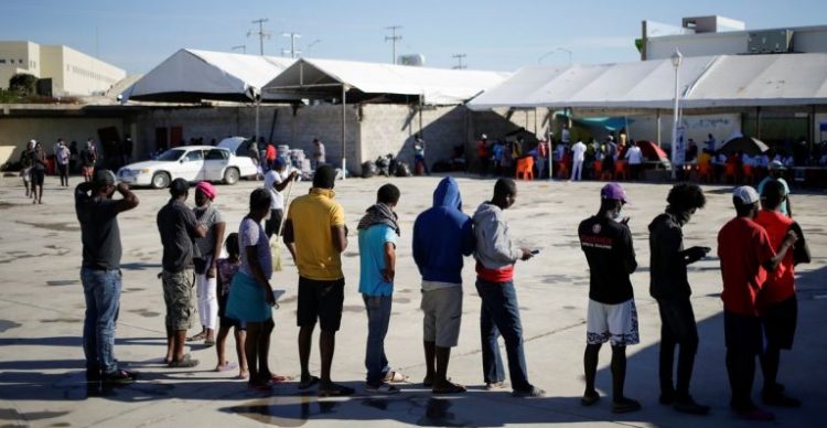 Migrantes haitianos ponen a prueba el sistema de asilo de México; solicitudes podrían crecer hasta 70%