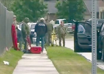 Madre abandona a 4 hijos en casa de seguridad de RB