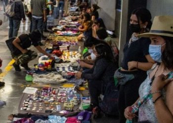 Prohibirán que ‘nenis’ vendan sus productos en estaciones del Metro