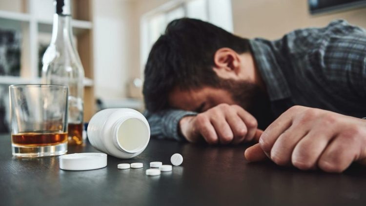 Se intensifica consumo de alcohol y drogas por el confinamiento