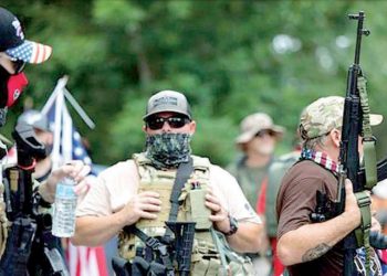 Se arman civiles para defender la frontera