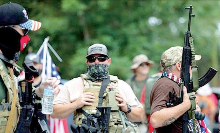 Se arman civiles para defender la frontera