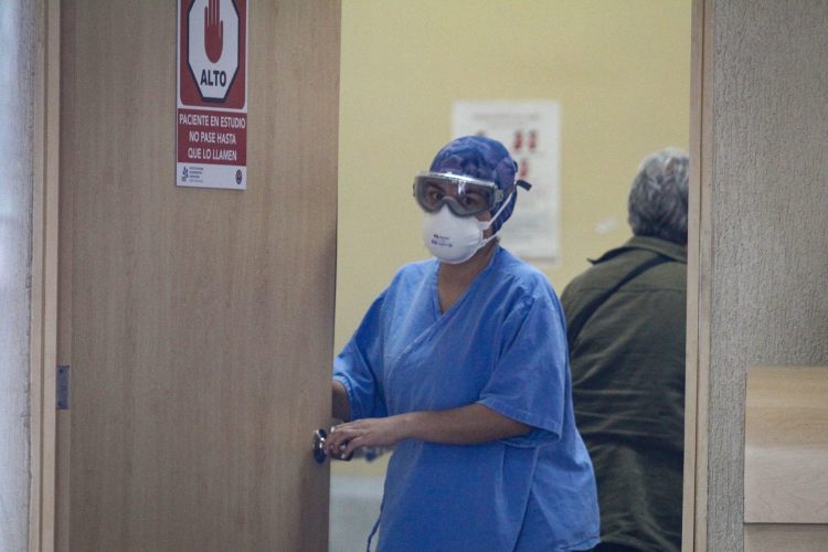 México tiene las peores cifras de muertes de la OCDE por covid