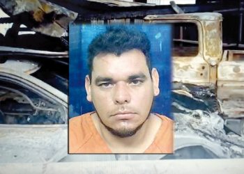 Detienen al que chocó vivienda y se incendió