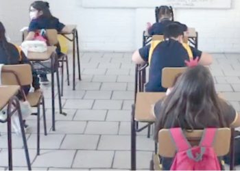 Ya están asistiendo a clases presenciales en 77 escuelas