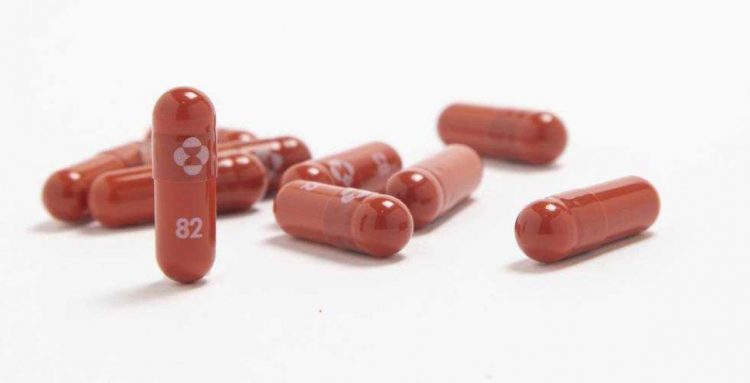 Reino Unido aprueba el uso de la primera pastilla contra el covid-19