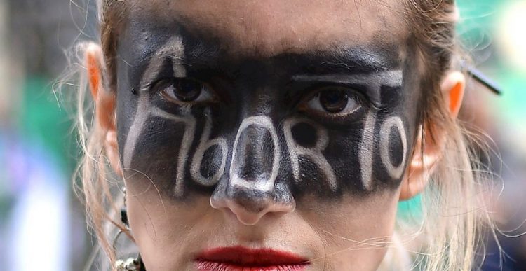 Colombia debatirá en la Corte Constitucional la despenalización del aborto