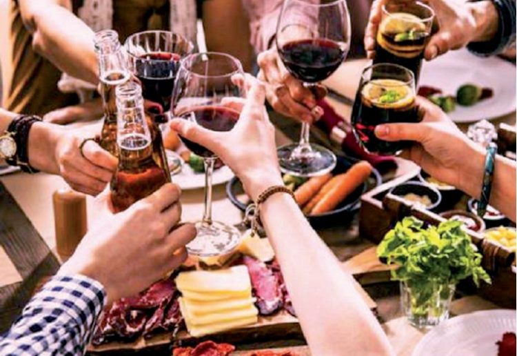 Piden evitar reuniones con mucha gente