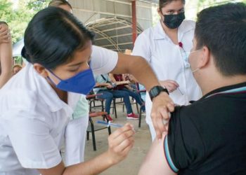 Aplicarán refuerzo anti Covid a adultos mayores de Tamaulipas