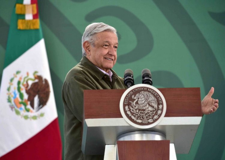 Refuerzo de vacuna covid para adultos mayores a partir del próximo martes: AMLO
