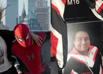 Mujer cumple la última voluntad de su esposo y lo lleva en foto a ver Spider-Man
