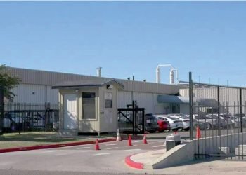 Laredenses, en riesgo de contraer cáncer por emisiones de etileno