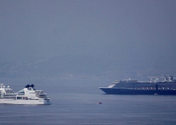 Guaymas recibe crucero con brote activo de COVID; contagiados no bajarán del barco