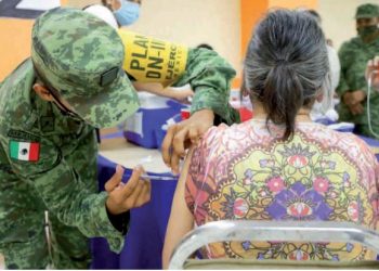 Aplicarán refuerzo de la vacuna anti-Covid