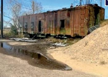 Candente fin de semana: arden un vagón ferroviario y dos casas