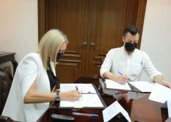 Monterrey firma convenio con Mercado Libre