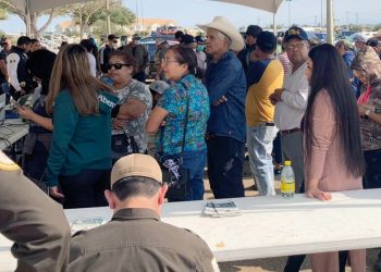 Sale primera caravana de paisanos a México