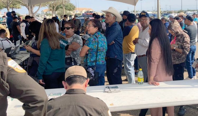 Sale primera caravana de paisanos a México