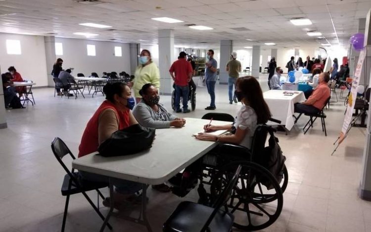 Invita DIF a Feria del Empleo para personas con discapacidad