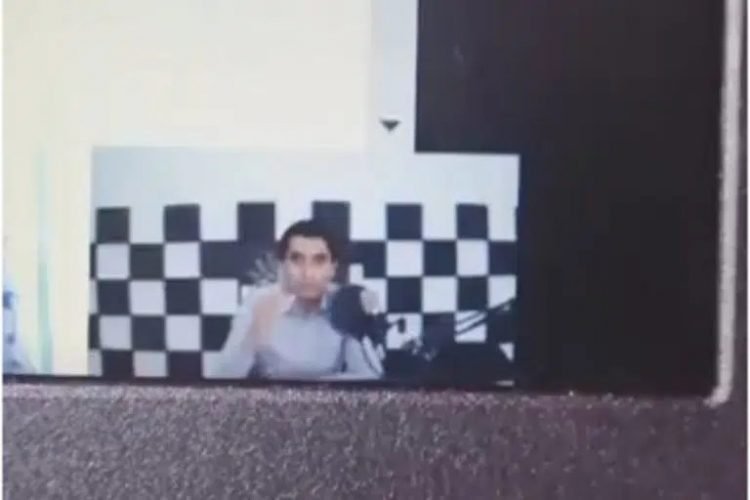 VIDEO | «Si salen con esas jaladas los saco»: profesor a sus alumnos sobre ‘caso compañere’