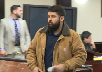 Le dan 10 años de cárcel al que mató a su madre