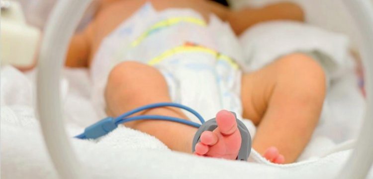 Pega Ómicron a recién nacidos