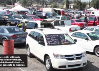 Corrigen decreto para legalizar autos