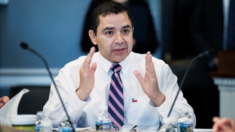 Niega Cuéllar violar ley y buscará su reelección