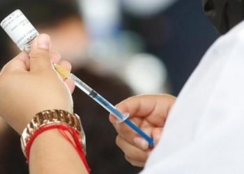 Anuncian vacuna de refuerzo para 12-15 años