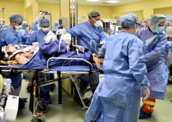 Pandemia ya superó al personal médico