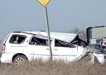 Muere una jovencita en volcadura en Mines Rd