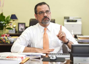 Trasciende renuncia del regente de Laredo