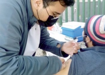 Instala UMF #78 módulo de vacunación contra la influenza