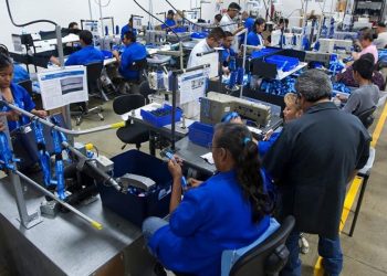 Detectan en maquiladoras a 5 mil sin sus vacunas