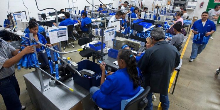 Detectan en maquiladoras a 5 mil sin sus vacunas