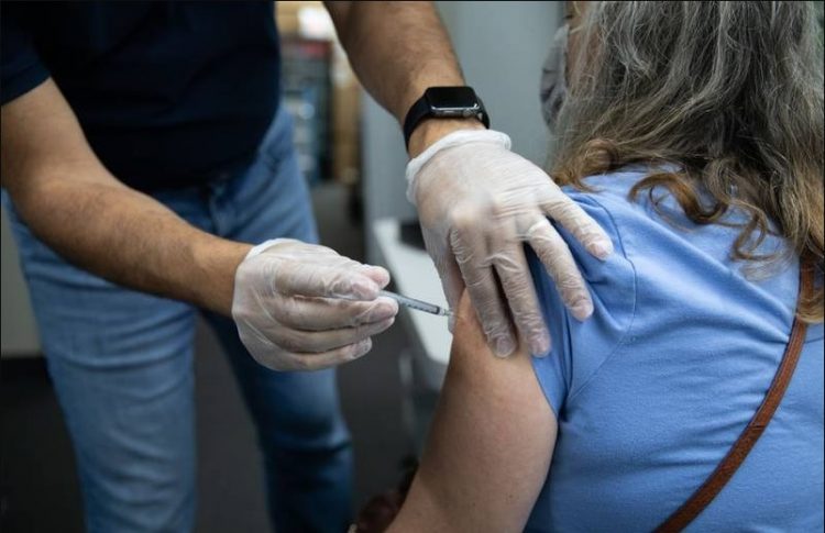 CDC advierte a personas sin vacuna COVID: Tienen 14 veces más probabilidades de morir