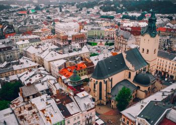 México trasladará a 32 familias al sur de Ucrania ante tensiones con Rusia