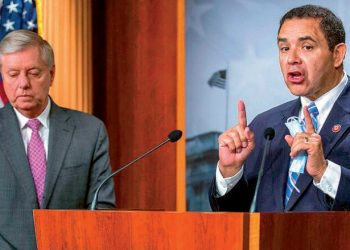 Persisten acusaciones contra Henry Cuéllar por corrupción