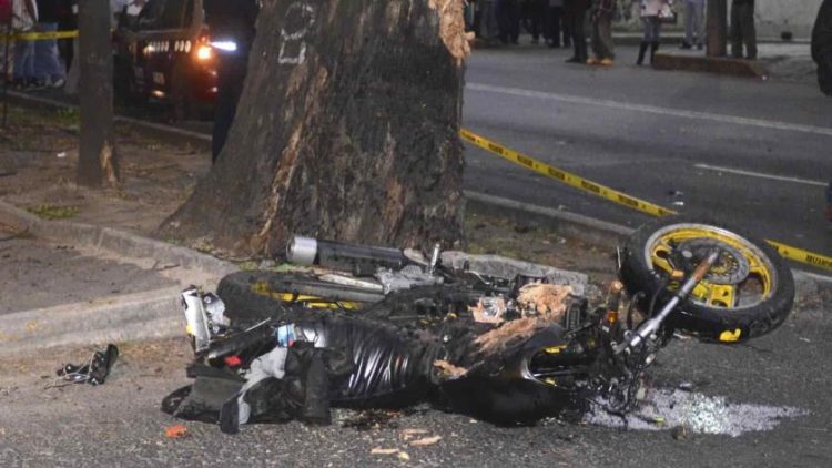 Google Maps «le ordena» vuelta y causa fuerte accidente