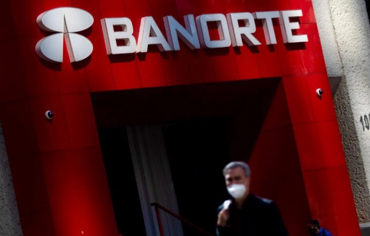 Banorte llama a los mexicanos a recuperar Banamex